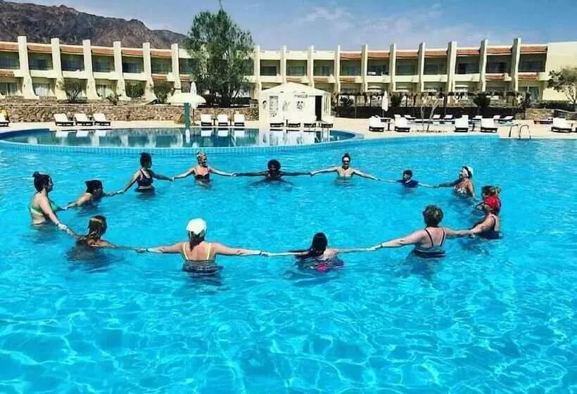 בית מלון כפרי Dessole Holiday Taba