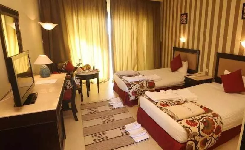 בית מלון כפרי Dessole Holiday Taba