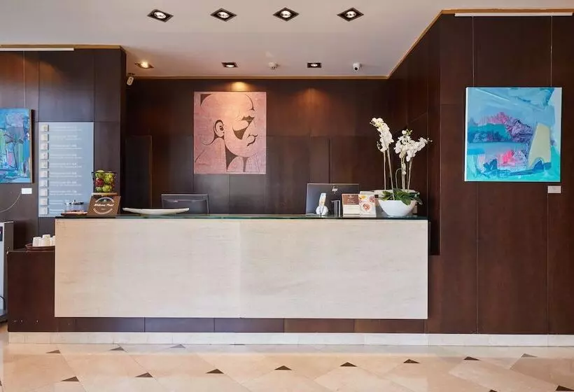 Отель Eurostars Monumental