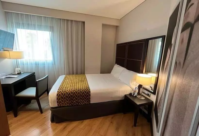 Отель Eurostars Monumental