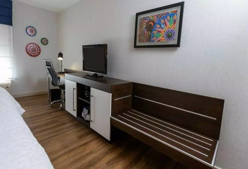 هتل Hampton By Hilton San Jose Airport