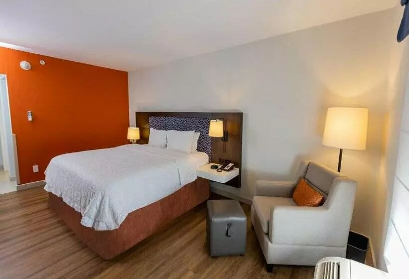هتل Hampton By Hilton San Jose Airport