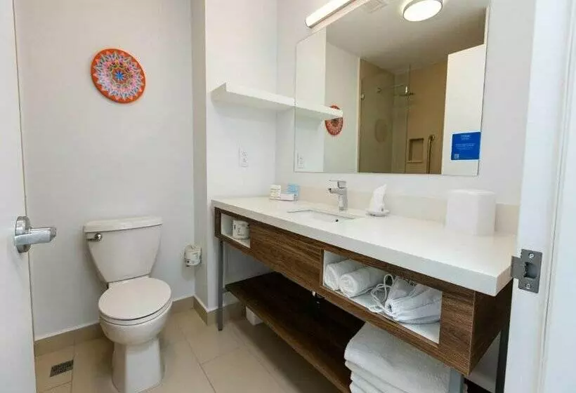 هتل Hampton By Hilton San Jose Airport