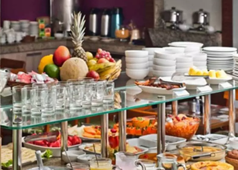 فندق Iracema Travel