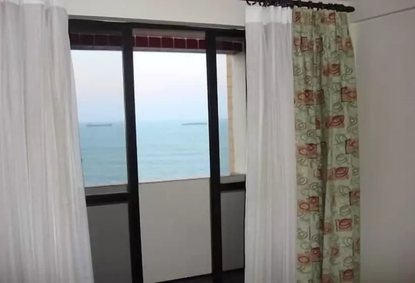 فندق Iracema Travel