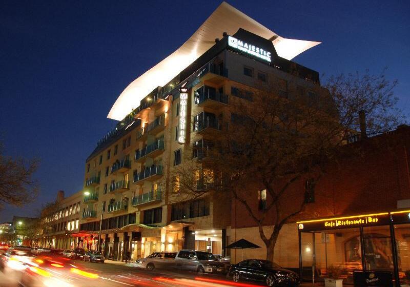 فندق Majestic Roof Garden