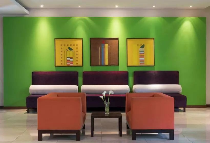 בית מלון כפרי NH Mendoza Cordillera