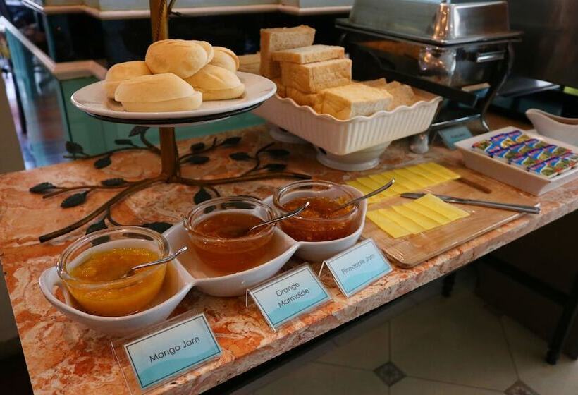 Hotel Oxford Suites Makati