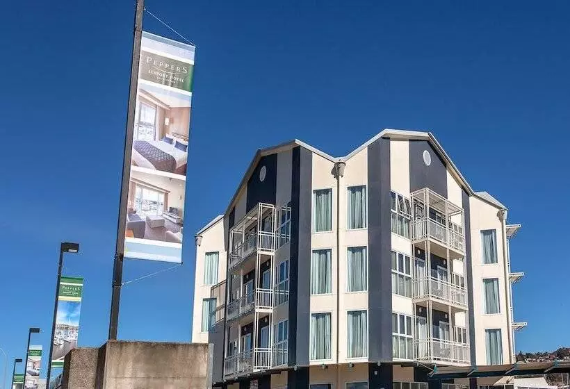 Отель Peppers Seaport