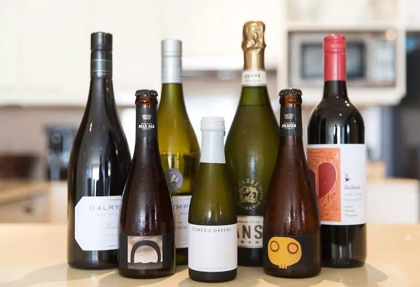 Отель Peppers Seaport