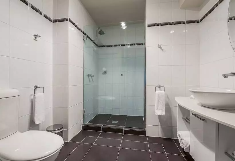 Отель Peppers Seaport