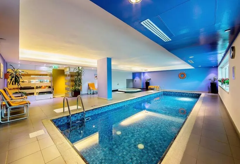 هتل Ramada Plaza By Wyndham Dubai Deira