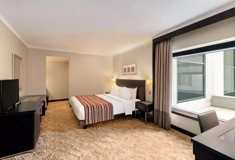 هتل Ramada Plaza By Wyndham Dubai Deira