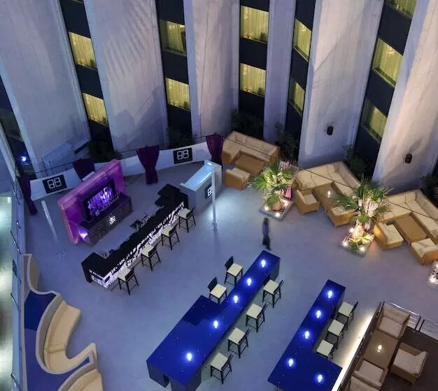 هتل Ramada Plaza By Wyndham Dubai Deira