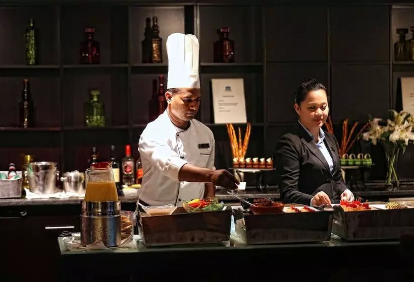 هتل Ramada Plaza By Wyndham Dubai Deira