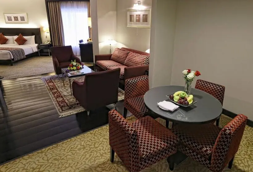 هتل Ramada Plaza By Wyndham Dubai Deira