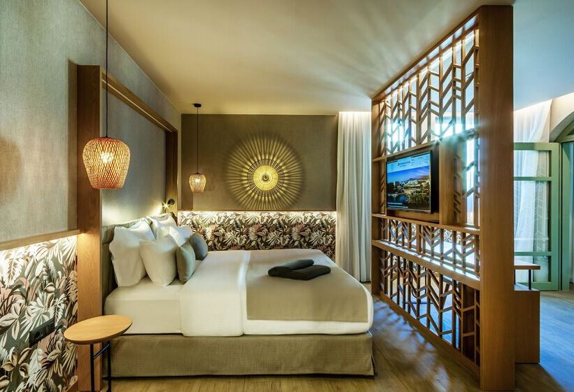 هتل Wyndham Grand Mirabello