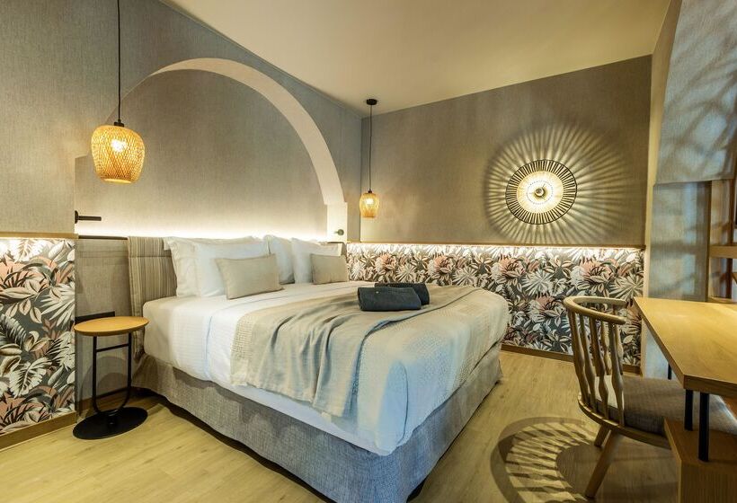 هتل Wyndham Grand Mirabello