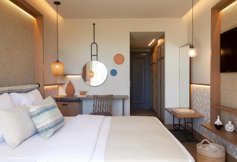 هتل Wyndham Grand Mirabello