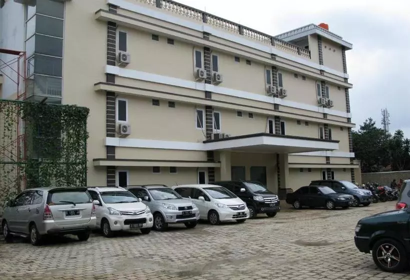 Herberge Cinere Inn & Residence