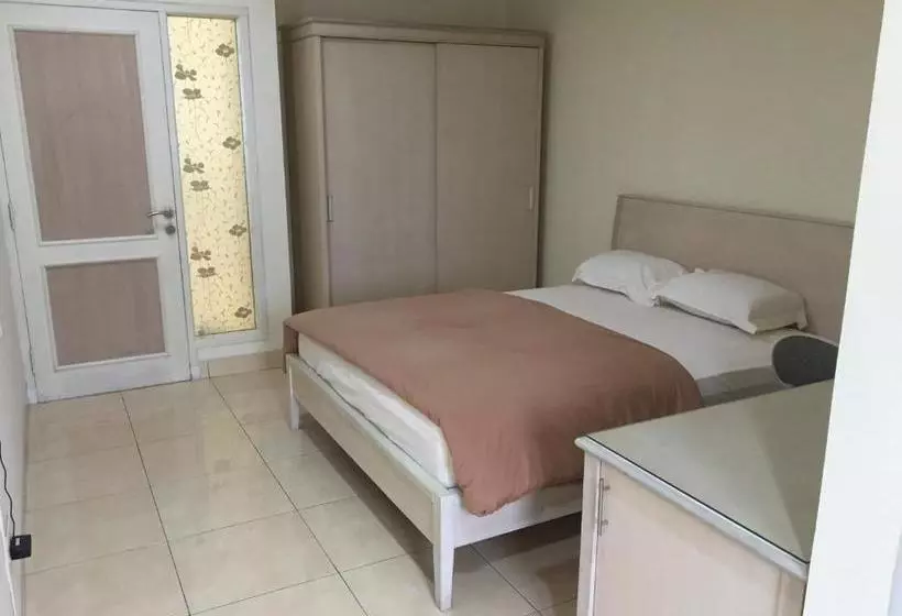 Herberge Cinere Inn & Residence