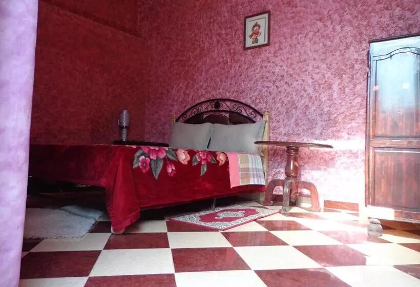 Retkeilymaja Les Tajines Bleus