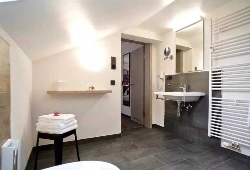 Bahnhof Erzingen, Hotel, Coffee & More