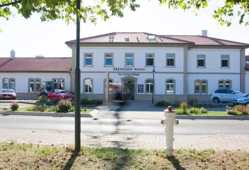 Bahnhof Erzingen, Hotel, Coffee & More
