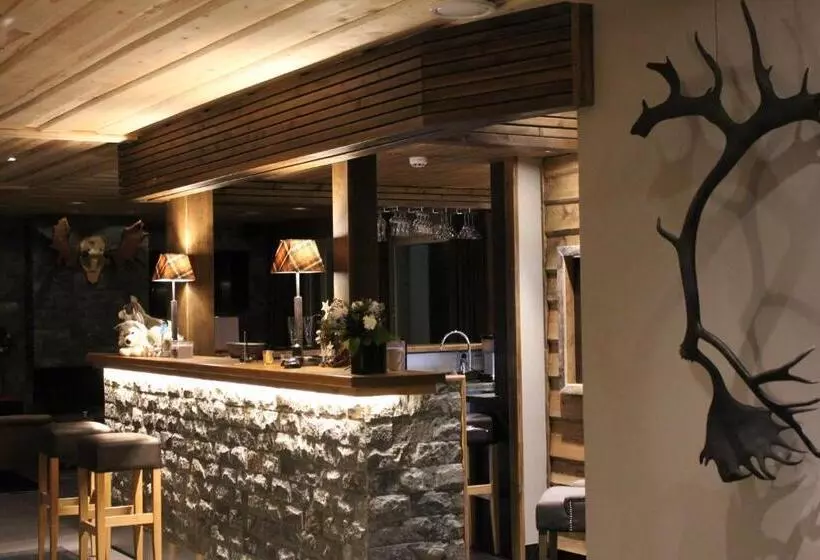 Beana Laponia   Wilderness Boutique Hotel With Safaris