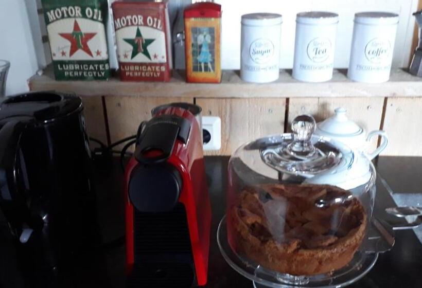 住宿加早餐  Holiday Cottage De Garage Inn