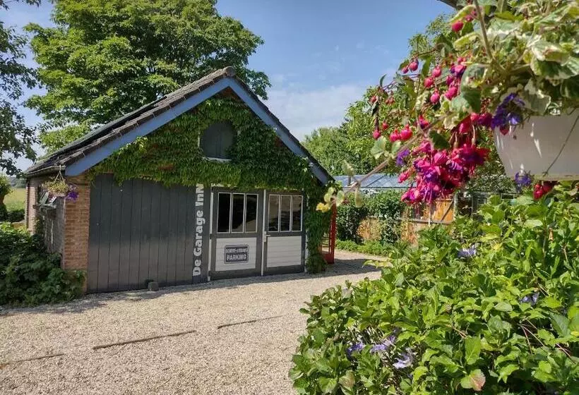 ベッドアンドブレックファースト Holiday Cottage De Garage Inn