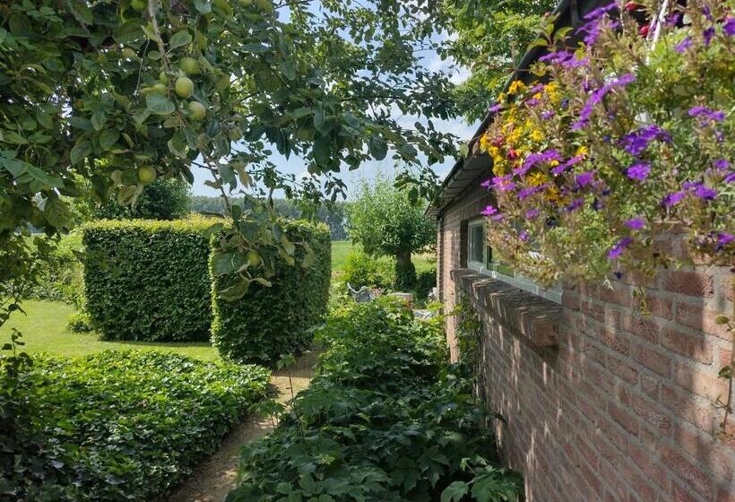 住宿加早餐  Holiday Cottage De Garage Inn