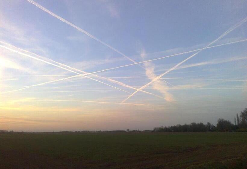 住宿加早餐  Holiday Cottage De Garage Inn