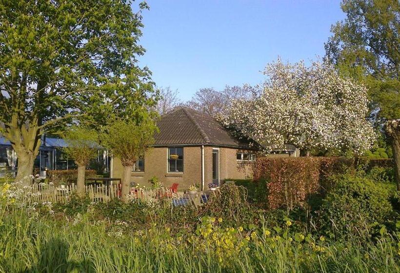 住宿加早餐  Holiday Cottage De Garage Inn