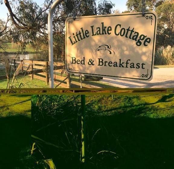 ベッドアンドブレックファースト Little Lake Cottage