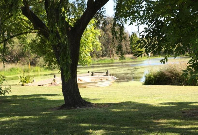 ベッドアンドブレックファースト Little Lake Cottage