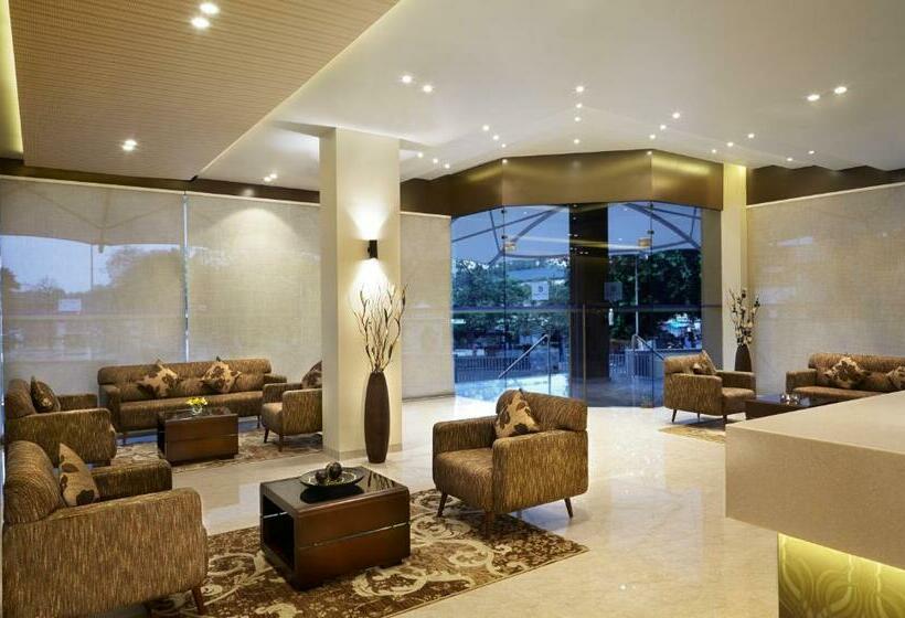 Click Hotel, Junagadh