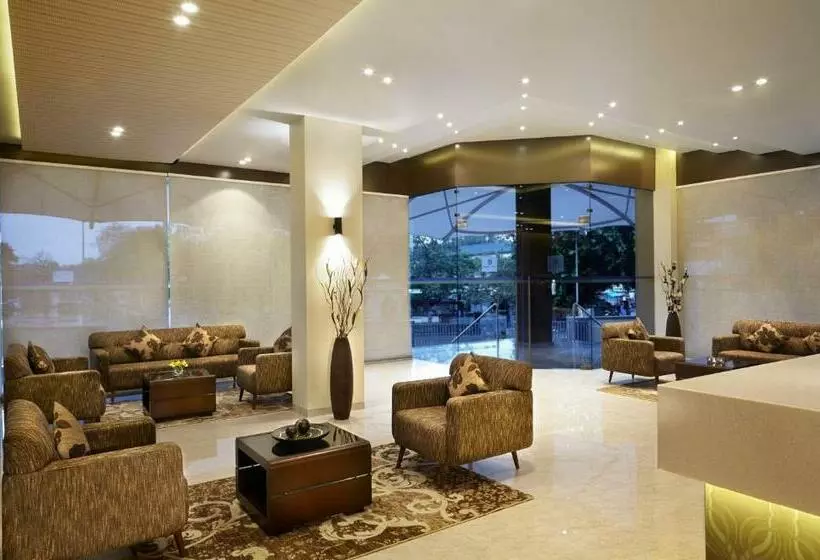 Click Hotel, Junagadh