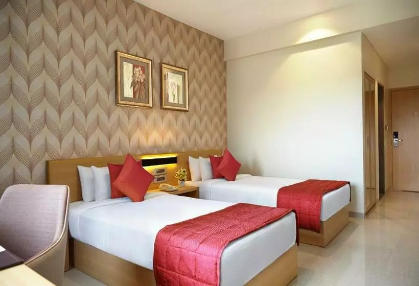 Click Hotel, Junagadh