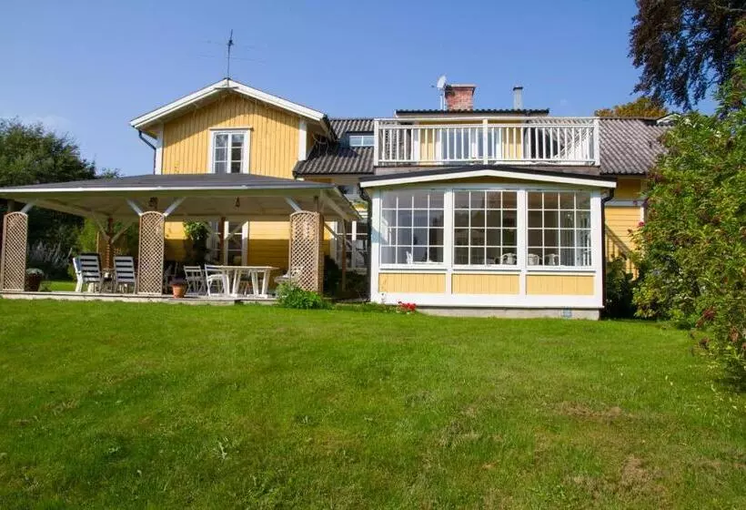 Fredriksons Vilt, Vin & Pensionat