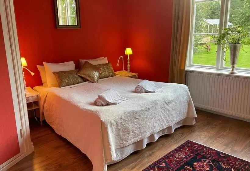 Fredriksons Vilt, Vin & Pensionat