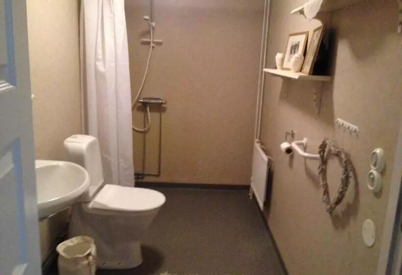 Fredriksons Vilt, Vin & Pensionat