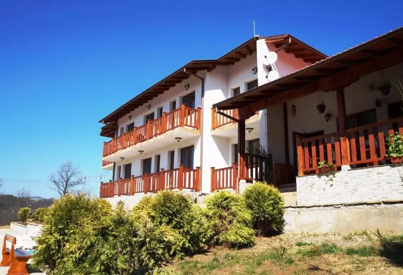 هتل Family Complex Krisbo