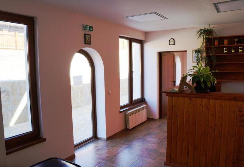 فندق Family Complex Krisbo