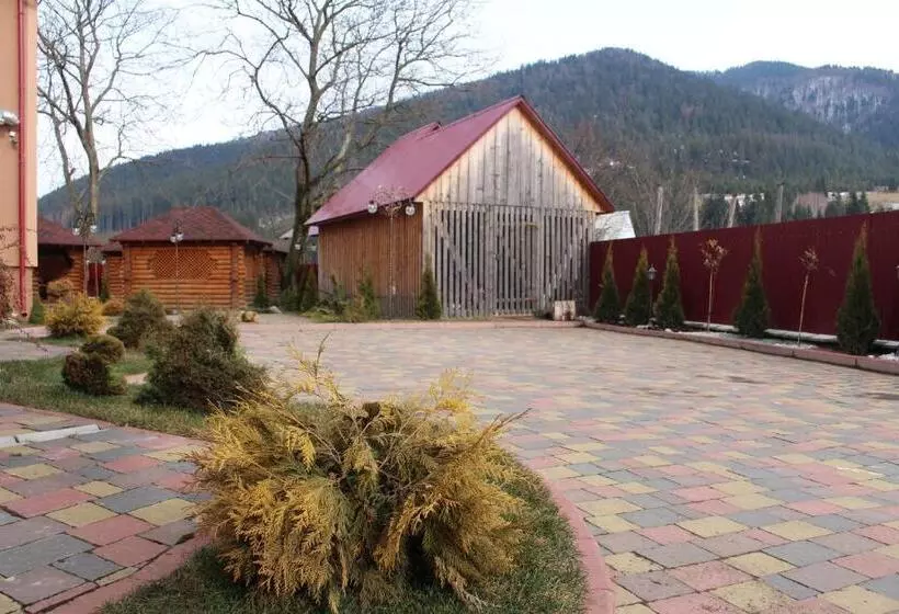 Hotelli Gostyniy Dvir Synevir