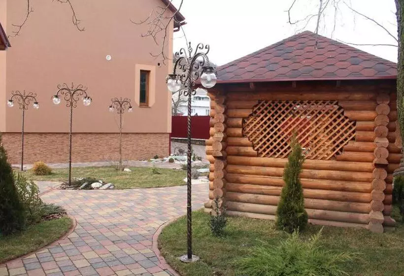 Hotelli Gostyniy Dvir Synevir