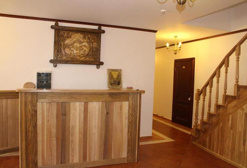 ホテル Gostyniy Dvir Synevir