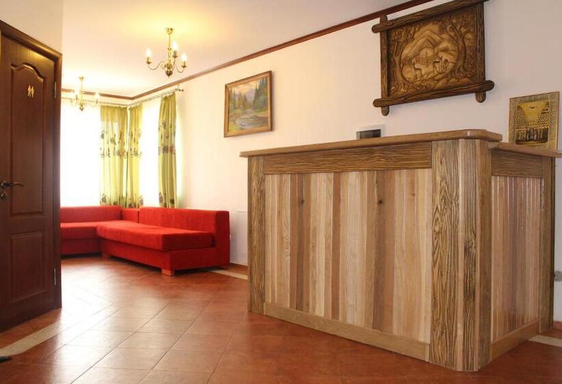 ホテル Gostyniy Dvir Synevir