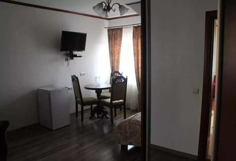 Hotelli Gostyniy Dvir Synevir