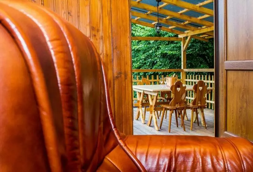 Majatalo Areal Salas